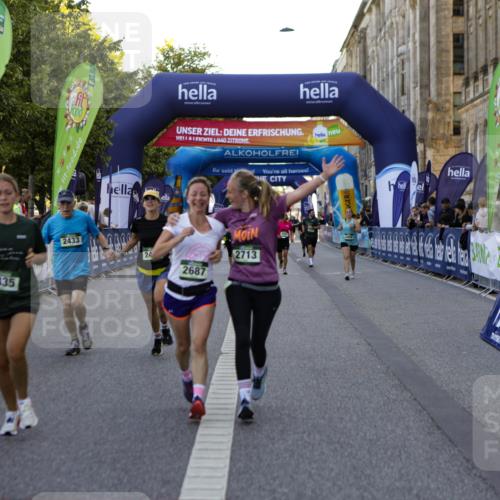 01.09.2024 - BARMER Alsterlauf Kathrin Stürmer Photography http://msf.ph/oto/6972215 01.09.2024 10:19:50 Ziel 3387, 3388, 2053, 2432, 2433, 2435, 2687, 2713, 3213, 3346, 3738, 3784, 4921, 4922 meine-sportfotos.de