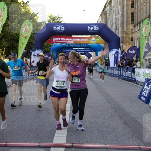 01.09.2024 - BARMER Alsterlauf Kathrin Stürmer Photography http://msf.ph/oto/6972218 01.09.2024 10:19:50 Ziel 3387, 3388, 2053, 2432, 2433, 2435, 2687, 2713, 3213, 3346, 3738, 3784, 4921, 4922 meine-sportfotos.de