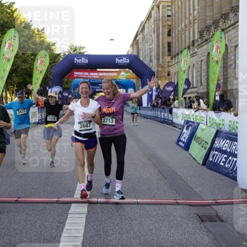 01.09.2024 - BARMER Alsterlauf Kathrin Stürmer Photography http://msf.ph/oto/6972221 01.09.2024 10:19:51 Ziel 2053, 2432, 2433, 2435, 2687, 2713, 3213, 3346, 3738, 3784, 4653 meine-sportfotos.de