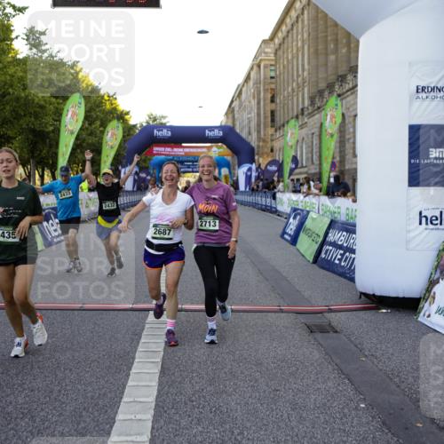 01.09.2024 - BARMER Alsterlauf Kathrin Stürmer Photography http://msf.ph/oto/6972224 01.09.2024 10:19:51 Ziel 2053, 2432, 2433, 2435, 2687, 2713, 3213, 3346, 3738, 3784, 4653 meine-sportfotos.de