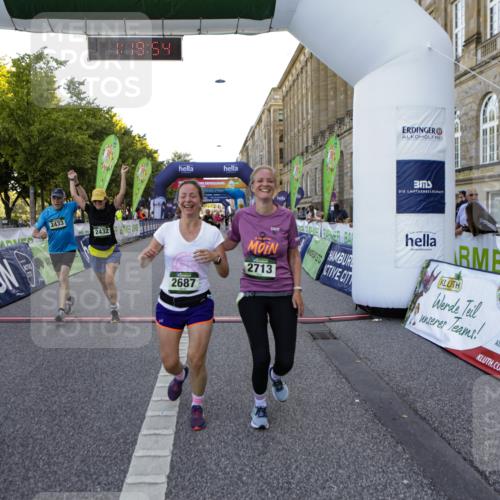 01.09.2024 - BARMER Alsterlauf Kathrin Stürmer Photography http://msf.ph/oto/6972229 01.09.2024 10:19:52 Ziel 2053, 2432, 2433, 2435, 2687, 2713, 3213, 3346, 4469, 4653, 8374, 8375 meine-sportfotos.de