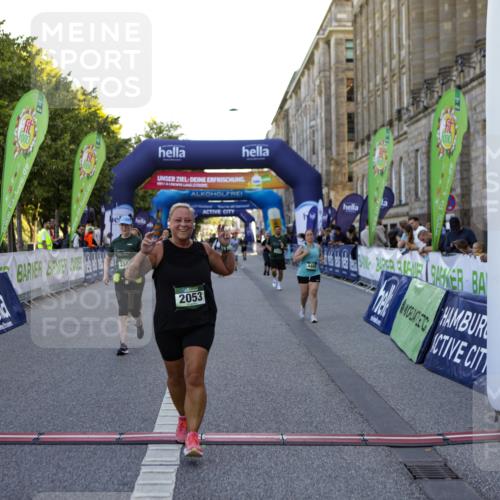 01.09.2024 - BARMER Alsterlauf Kathrin Stürmer Photography http://msf.ph/oto/6972232 01.09.2024 10:19:56 Ziel 2053, 2432, 2433, 2434, 2435, 2687, 2713, 3346, 4469, 4653, 8374, 8375 meine-sportfotos.de