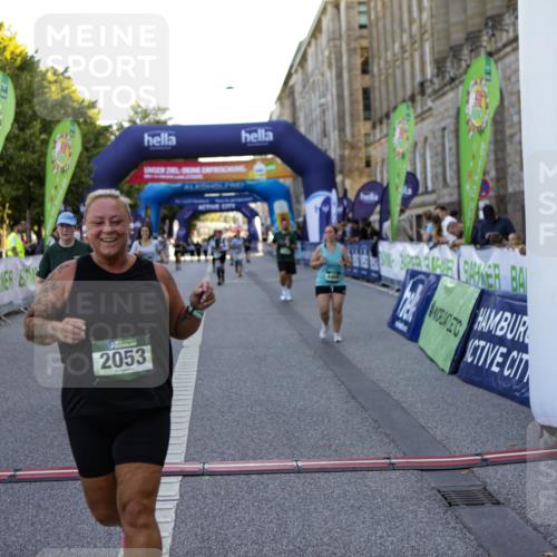 01.09.2024 - BARMER Alsterlauf Kathrin Stürmer Photography http://msf.ph/oto/6972237 01.09.2024 10:19:57 Ziel 2053, 2432, 2433, 2434, 2435, 2687, 2713, 3346, 4469, 4653, 8374, 8375 meine-sportfotos.de
