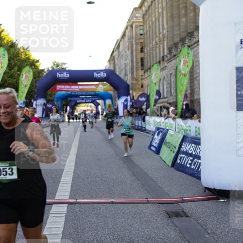 01.09.2024 - BARMER Alsterlauf Kathrin Stürmer Photography http://msf.ph/oto/6972239 01.09.2024 10:19:58 Ziel 2053, 2142, 2432, 2433, 2434, 3346, 4469, 4653, 4991, 8374, 8375 meine-sportfotos.de