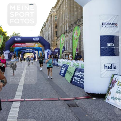 01.09.2024 - BARMER Alsterlauf Kathrin Stürmer Photography http://msf.ph/oto/6972240 01.09.2024 10:19:58 Ziel 2053, 2142, 2432, 2433, 2434, 3346, 4469, 4653, 4991, 8374, 8375 meine-sportfotos.de