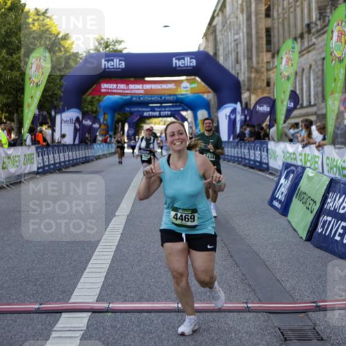 01.09.2024 - BARMER Alsterlauf Kathrin Stürmer Photography http://msf.ph/oto/6972244 01.09.2024 10:20:01 Ziel 2053, 2142, 2434, 3346, 3855, 4469, 4653, 4991, 8374, 8375 meine-sportfotos.de