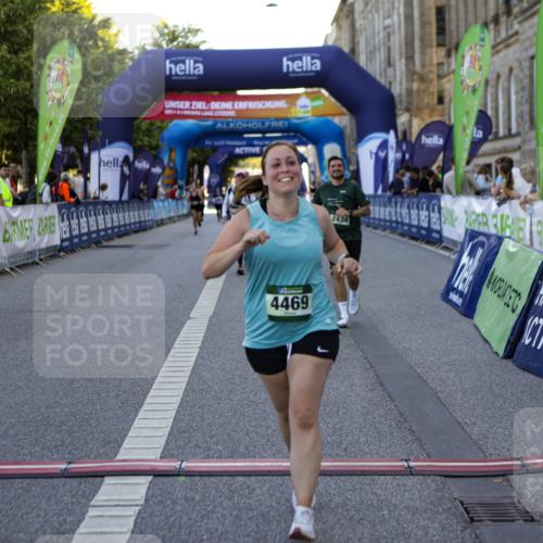 01.09.2024 - BARMER Alsterlauf Kathrin Stürmer Photography http://msf.ph/oto/6972245 01.09.2024 10:20:01 Ziel 2053, 2142, 2434, 3346, 3855, 4469, 4653, 4991, 8374, 8375 meine-sportfotos.de