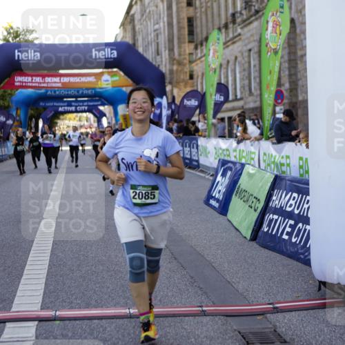 01.09.2024 - BARMER Alsterlauf Kathrin Stürmer Photography http://msf.ph/oto/6972266 01.09.2024 10:20:11 Ziel 2085, 2142, 2434, 3508, 3554, 3855, 4131, 4132, 4552, 4863, 4868, 4991, 8097 meine-sportfotos.de