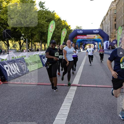01.09.2024 - BARMER Alsterlauf Kathrin Stürmer Photography http://msf.ph/oto/6972278 01.09.2024 10:20:17 Ziel 4451, 4452, 2023, 2085, 2754, 3508, 3554, 4131, 4132, 4552, 4863, 4868, 8097 meine-sportfotos.de
