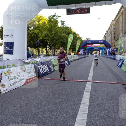 01.09.2024 - BARMER Alsterlauf Kathrin Stürmer Photography http://msf.ph/oto/6972286 01.09.2024 10:20:24 Ziel 3575, 4451, 4452, 2023, 2754, 2821, 4131, 4132, 4868, 5232, 8097 meine-sportfotos.de