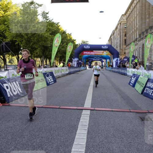 01.09.2024 - BARMER Alsterlauf Kathrin Stürmer Photography http://msf.ph/oto/6972289 01.09.2024 10:20:25 Ziel 3575, 4451, 4452, 2023, 2754, 2821, 5232, 8097 meine-sportfotos.de