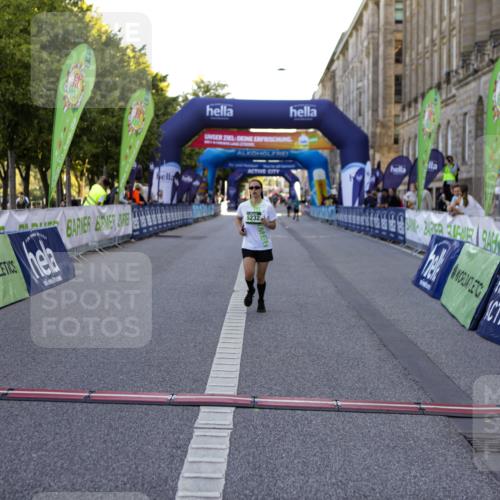 01.09.2024 - BARMER Alsterlauf Kathrin Stürmer Photography http://msf.ph/oto/6972291 01.09.2024 10:20:25 Ziel 3575, 4451, 4452, 2023, 2754, 2821, 5232, 8097 meine-sportfotos.de
