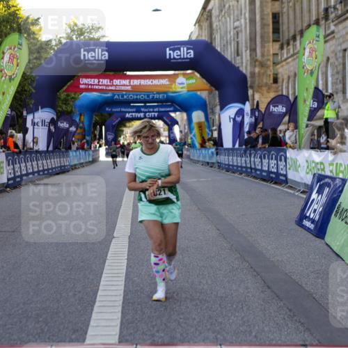 01.09.2024 - BARMER Alsterlauf Kathrin Stürmer Photography http://msf.ph/oto/6972299 01.09.2024 10:20:30 Ziel 3575, 4451, 4452, 4914, 5103, 8152, 8183, 2754, 2821, 5232 meine-sportfotos.de