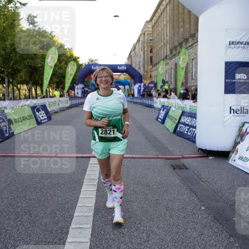 01.09.2024 - BARMER Alsterlauf Kathrin Stürmer Photography http://msf.ph/oto/6972308 01.09.2024 10:20:33 Ziel 3575, 4914, 5103, 8152, 8183, 2821, 5232 meine-sportfotos.de