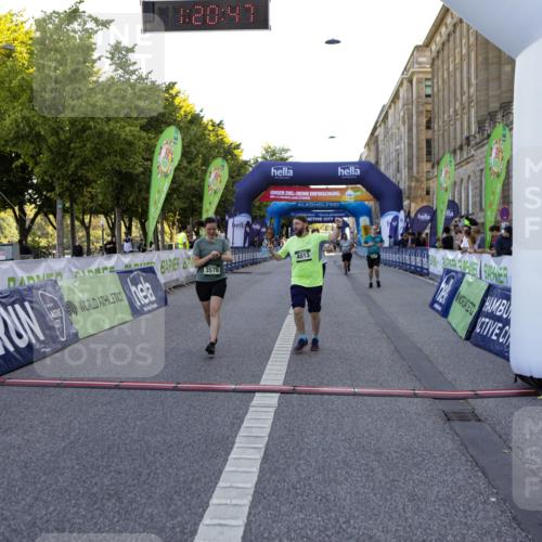 01.09.2024 - BARMER Alsterlauf Kathrin Stürmer Photography http://msf.ph/oto/6972310 01.09.2024 10:20:45 Ziel 3566, 4914, 5103, 8152, 8183, 2071, 3578, 4013, 4043, 8355 meine-sportfotos.de