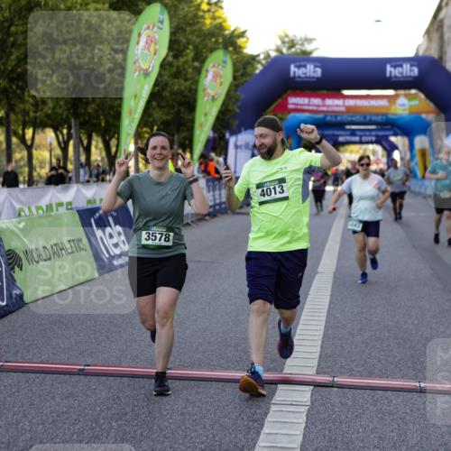 01.09.2024 - BARMER Alsterlauf Kathrin Stürmer Photography http://msf.ph/oto/6972315 01.09.2024 10:20:46 Ziel 3566, 4914, 5103, 8152, 8183, 2071, 3553, 3578, 3642, 4013, 4043, 8355 meine-sportfotos.de