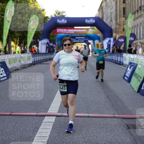 01.09.2024 - BARMER Alsterlauf Kathrin Stürmer Photography http://msf.ph/oto/6972326 01.09.2024 10:20:48 Ziel 3566, 5103, 8152, 2071, 3553, 3578, 3642, 4013, 4043, 8355 meine-sportfotos.de