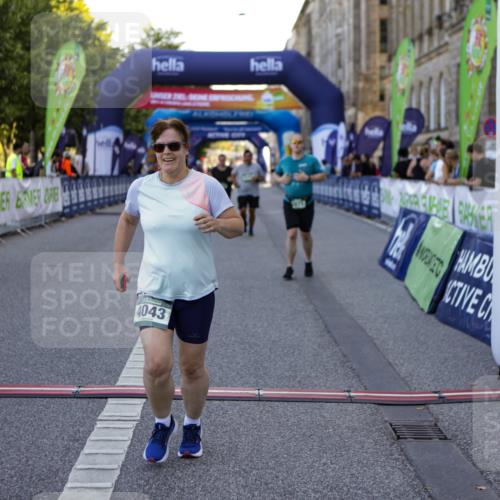 01.09.2024 - BARMER Alsterlauf Kathrin Stürmer Photography http://msf.ph/oto/6972327 01.09.2024 10:20:48 Ziel 3566, 5103, 8152, 2071, 3553, 3578, 3642, 4013, 4043, 8355 meine-sportfotos.de