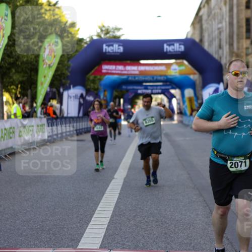 01.09.2024 - BARMER Alsterlauf Kathrin Stürmer Photography http://msf.ph/oto/6972337 01.09.2024 10:20:51 Ziel 2730, 3566, 2071, 3553, 3578, 3642, 4013, 4043, 4389, 8355 meine-sportfotos.de