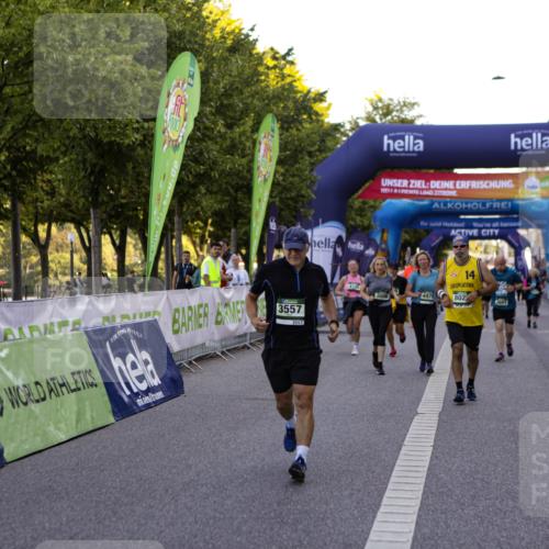 01.09.2024 - BARMER Alsterlauf Kathrin Stürmer Photography http://msf.ph/oto/6972345 01.09.2024 10:21:13 Ziel 2641, 2648, 3006, 3219, 3220, 3557, 4099, 4105, 4970, 8029 meine-sportfotos.de