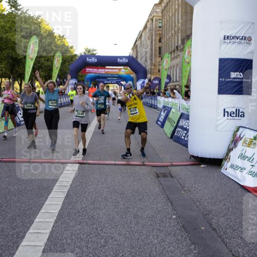 01.09.2024 - BARMER Alsterlauf Kathrin Stürmer Photography http://msf.ph/oto/6972361 01.09.2024 10:21:18 Ziel 2225, 2641, 2648, 3006, 3012, 3219, 3220, 3266, 3347, 3557, 4099, 4105, 4144, 4970, 8016, 8029 meine-sportfotos.de