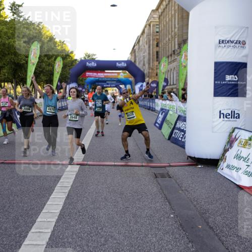 01.09.2024 - BARMER Alsterlauf Kathrin Stürmer Photography http://msf.ph/oto/6972362 01.09.2024 10:21:18 Ziel 2225, 2641, 2648, 3006, 3012, 3219, 3220, 3266, 3347, 3557, 4099, 4105, 4144, 4970, 8016, 8029 meine-sportfotos.de