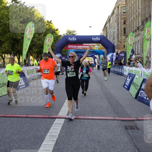 01.09.2024 - BARMER Alsterlauf Kathrin Stürmer Photography http://msf.ph/oto/6972369 01.09.2024 10:21:23 Ziel 2225, 2641, 2648, 3006, 3012, 3219, 3220, 3266, 3281, 3282, 3347, 4099, 4105, 4144, 4309, 4445, 4551, 4970, 8016, 8029 meine-sportfotos.de