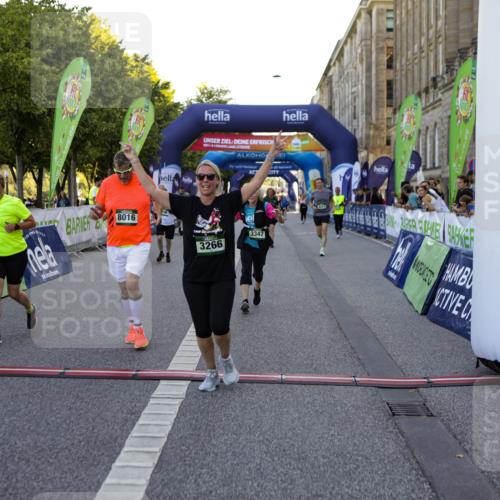 01.09.2024 - BARMER Alsterlauf Kathrin Stürmer Photography http://msf.ph/oto/6972370 01.09.2024 10:21:23 Ziel 2225, 2641, 2648, 3006, 3012, 3219, 3220, 3266, 3281, 3282, 3347, 4099, 4105, 4144, 4309, 4445, 4551, 4970, 8016, 8029 meine-sportfotos.de