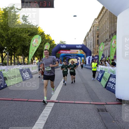 01.09.2024 - BARMER Alsterlauf Kathrin Stürmer Photography http://msf.ph/oto/6972378 01.09.2024 10:21:29 Ziel 2225, 3012, 3266, 3281, 3282, 3347, 3360, 4144, 4309, 4445, 4551, 8016 meine-sportfotos.de