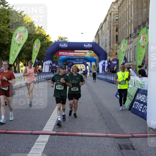 01.09.2024 - BARMER Alsterlauf Kathrin Stürmer Photography http://msf.ph/oto/6972379 01.09.2024 10:21:30 Ziel 2225, 3012, 3266, 3281, 3282, 3347, 3360, 4144, 4309, 4445, 4551, 8016 meine-sportfotos.de