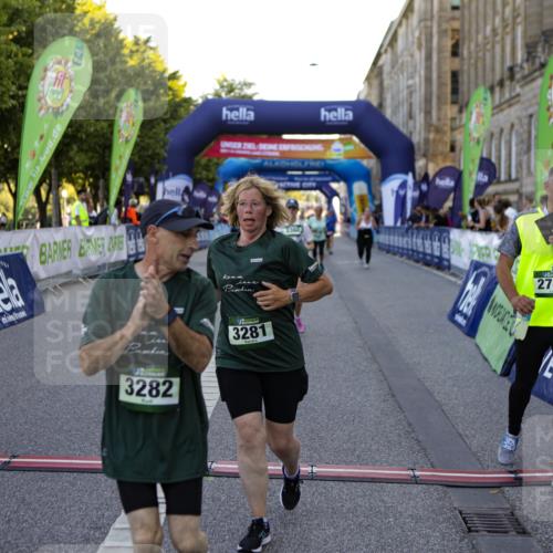 01.09.2024 - BARMER Alsterlauf Kathrin Stürmer Photography http://msf.ph/oto/6972385 01.09.2024 10:21:32 Ziel 4544, 2744, 3012, 3281, 3282, 3302, 3360, 4144, 4309, 4445, 4551 meine-sportfotos.de