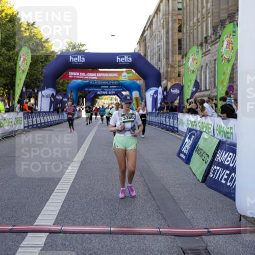 01.09.2024 - BARMER Alsterlauf Kathrin Stürmer Photography http://msf.ph/oto/6972386 01.09.2024 10:21:34 Ziel 4544, 2744, 3281, 3282, 3302, 3360, 4309, 4445, 4551, 4913 meine-sportfotos.de