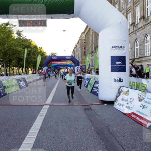 01.09.2024 - BARMER Alsterlauf Kathrin Stürmer Photography http://msf.ph/oto/6972394 01.09.2024 10:21:39 Ziel 4544, 2346, 2744, 3302, 3360, 4913 meine-sportfotos.de