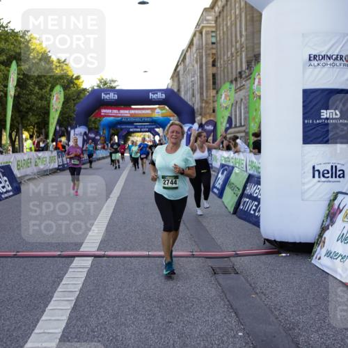 01.09.2024 - BARMER Alsterlauf Kathrin Stürmer Photography http://msf.ph/oto/6972397 01.09.2024 10:21:40 Ziel 4544, 2346, 2744, 2797, 2938, 3302, 3360, 4913, 8227 meine-sportfotos.de