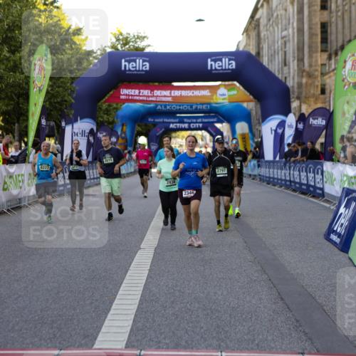 01.09.2024 - BARMER Alsterlauf Kathrin Stürmer Photography http://msf.ph/oto/6972406 01.09.2024 10:21:44 Ziel 4544, 2346, 2571, 2573, 2744, 2797, 2872, 2873, 2938, 3015, 3302, 3360, 3491, 4913, 8227 meine-sportfotos.de