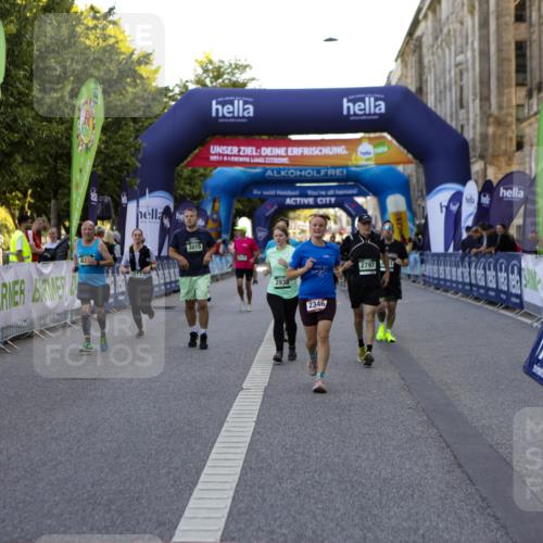01.09.2024 - BARMER Alsterlauf Kathrin Stürmer Photography http://msf.ph/oto/6972407 01.09.2024 10:21:44 Ziel 4544, 2346, 2571, 2573, 2744, 2797, 2872, 2873, 2938, 3015, 3302, 3360, 3491, 4913, 8227 meine-sportfotos.de
