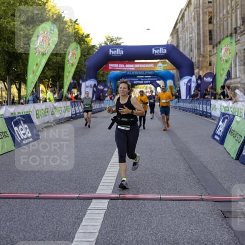 01.09.2024 - BARMER Alsterlauf Kathrin Stürmer Photography http://msf.ph/oto/6972422 01.09.2024 10:21:58 Ziel 3380, 2287, 2288, 2571, 2573, 3146, 3147, 3913, 4019, 8083 meine-sportfotos.de