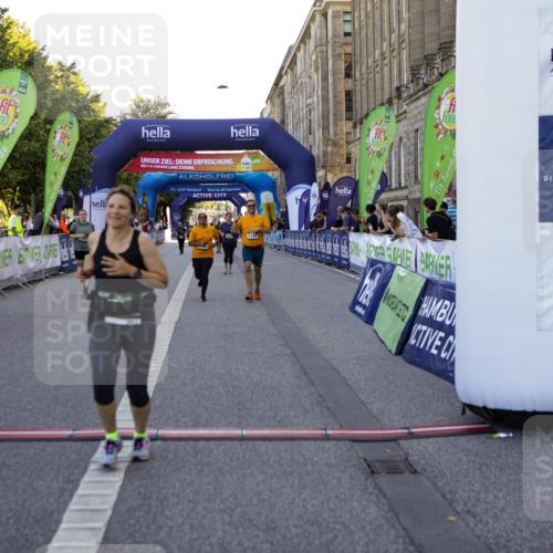 01.09.2024 - BARMER Alsterlauf Kathrin Stürmer Photography http://msf.ph/oto/6972425 01.09.2024 10:21:58 Ziel 3380, 2287, 2288, 2571, 2573, 3146, 3147, 3913, 4019, 8083 meine-sportfotos.de