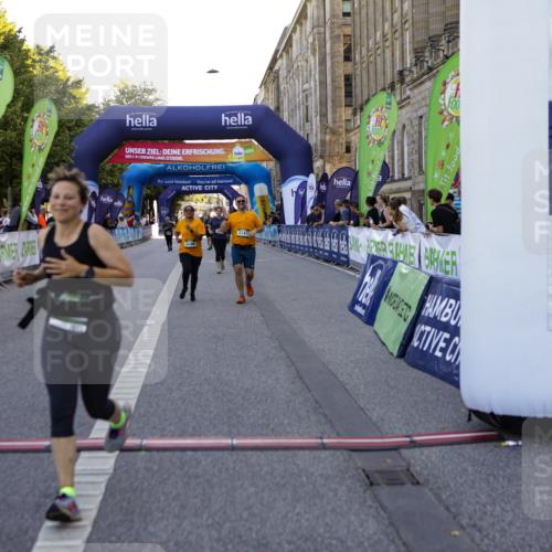 01.09.2024 - BARMER Alsterlauf Kathrin Stürmer Photography http://msf.ph/oto/6972426 01.09.2024 10:21:59 Ziel 3380, 2287, 2288, 3146, 3147, 3319, 3913, 4019, 8083 meine-sportfotos.de