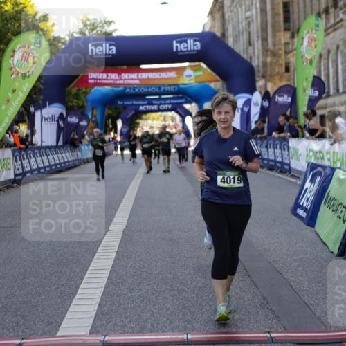 01.09.2024 - BARMER Alsterlauf Kathrin Stürmer Photography http://msf.ph/oto/6972438 01.09.2024 10:22:06 Ziel 3380, 2025, 3146, 3147, 3319, 4019, 8083 meine-sportfotos.de