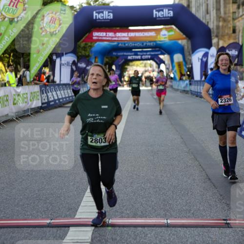 01.09.2024 - BARMER Alsterlauf Kathrin Stürmer Photography http://msf.ph/oto/6972449 01.09.2024 10:22:22 Ziel 2178, 2277, 2326, 2803, 3157, 3210, 3221, 3222, 3250, 3300, 3926, 4983, 8357 meine-sportfotos.de