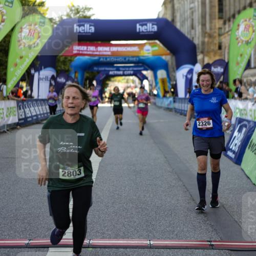 01.09.2024 - BARMER Alsterlauf Kathrin Stürmer Photography http://msf.ph/oto/6972451 01.09.2024 10:22:23 Ziel 2178, 2277, 2326, 2803, 3157, 3210, 3221, 3222, 3250, 3300, 3925, 3926, 4983, 8357 meine-sportfotos.de
