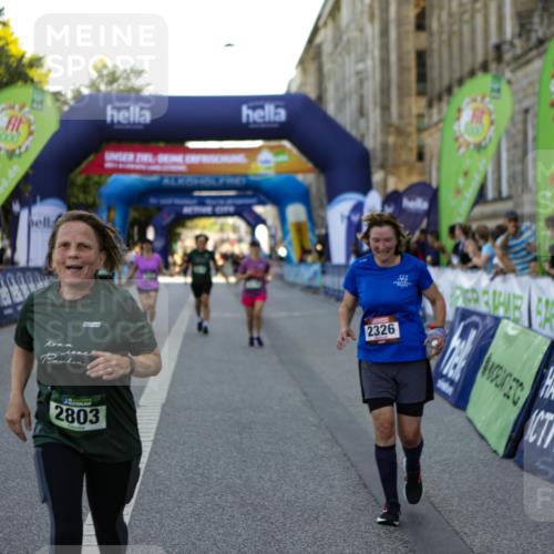 01.09.2024 - BARMER Alsterlauf Kathrin Stürmer Photography http://msf.ph/oto/6972452 01.09.2024 10:22:23 Ziel 2178, 2277, 2326, 2803, 3157, 3210, 3221, 3222, 3250, 3300, 3925, 3926, 4983, 8357 meine-sportfotos.de