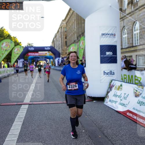 01.09.2024 - BARMER Alsterlauf Kathrin Stürmer Photography http://msf.ph/oto/6972454 01.09.2024 10:22:25 Ziel 3330, 2178, 2277, 2326, 2803, 3210, 3221, 3222, 3300, 3925, 3926, 8357 meine-sportfotos.de