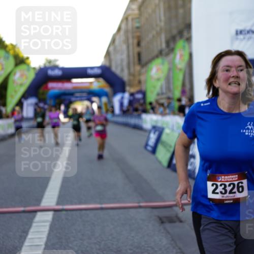 01.09.2024 - BARMER Alsterlauf Kathrin Stürmer Photography http://msf.ph/oto/6972457 01.09.2024 10:22:25 Ziel 3330, 2178, 2277, 2326, 2803, 3210, 3221, 3222, 3300, 3925, 3926, 8357 meine-sportfotos.de