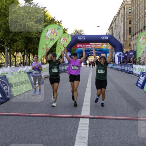 01.09.2024 - BARMER Alsterlauf Kathrin Stürmer Photography http://msf.ph/oto/6972461 01.09.2024 10:22:29 Ziel 3330, 2178, 2326, 2803, 3210, 3221, 3222, 3300, 3925 meine-sportfotos.de