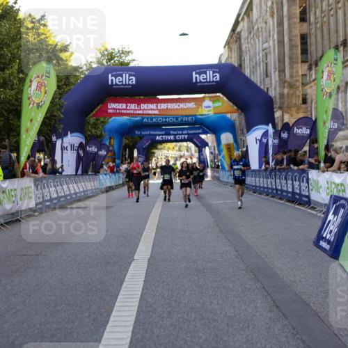 01.09.2024 - BARMER Alsterlauf Kathrin Stürmer Photography http://msf.ph/oto/6972472 01.09.2024 10:22:43 Ziel 3330, 2247, 4743 meine-sportfotos.de