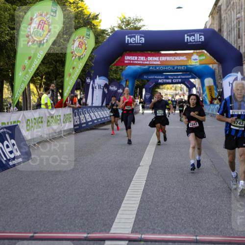01.09.2024 - BARMER Alsterlauf Kathrin Stürmer Photography http://msf.ph/oto/6972473 01.09.2024 10:22:49 Ziel 2247, 3261, 3395, 3902, 3914, 4385, 4651, 4743 meine-sportfotos.de