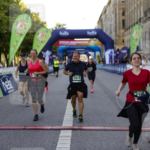 01.09.2024 - BARMER Alsterlauf Kathrin Stürmer Photography http://msf.ph/oto/6972483 01.09.2024 10:22:55 Ziel 3963, 4170, 2247, 3261, 3395, 3902, 3914, 4385, 4632, 4651, 4743, 5036 meine-sportfotos.de