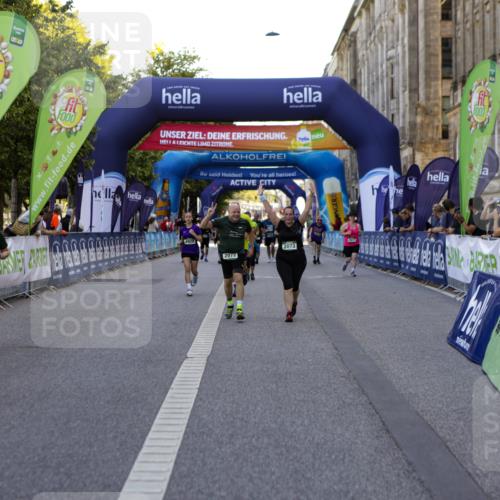 01.09.2024 - BARMER Alsterlauf Kathrin Stürmer Photography http://msf.ph/oto/6972485 01.09.2024 10:23:01 Ziel 3963, 4170, 2072, 2073, 3261, 3395, 3902, 3914, 4632, 4651, 4927, 4928, 5036 meine-sportfotos.de